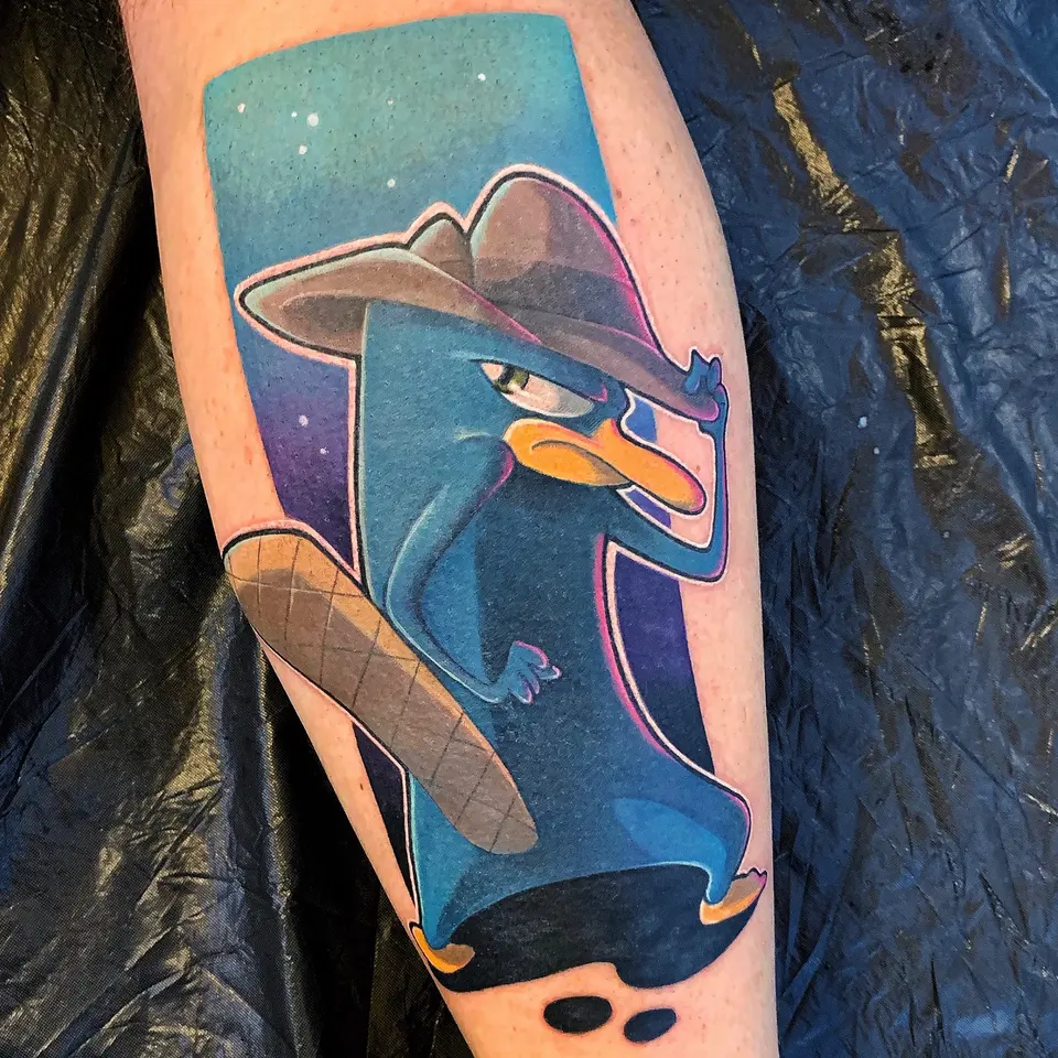 Agent P (Perry das Schnabeltier) als Comic-Tattoo
